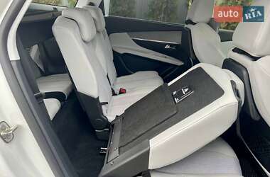 Внедорожник / Кроссовер Peugeot 5008 2017 в 