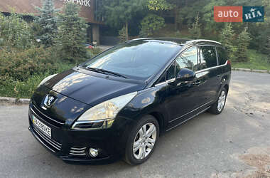 Микровэн Peugeot 5008 2010 в 
