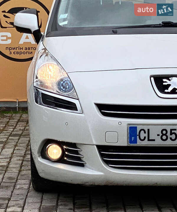 Микровэн Peugeot 5008 2013 в Ровно