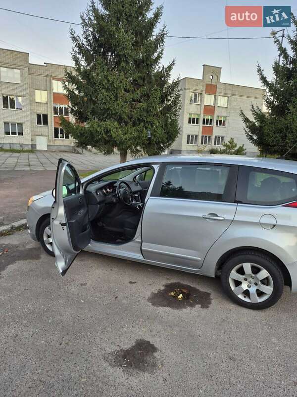 Микровэн Peugeot 5008 2011 в Львове фото 7 Микровэн Peugeot 5008 2011 в Львове