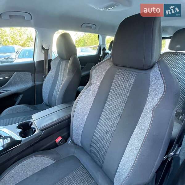 Позашляховик / Кросовер Peugeot 5008 2018 в Одесі фото 8 Позашляховик / Кросовер Peugeot 5008 2018 в Одесі