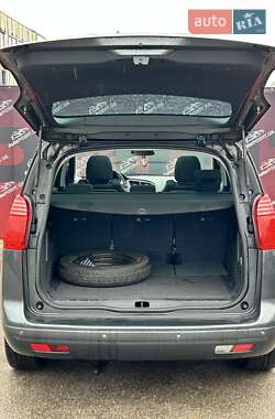 Микровэн Peugeot 5008 2013 в 