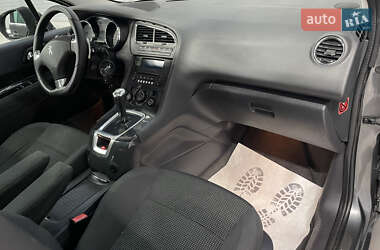 Мікровен Peugeot 5008 2011 в  фото 47 Мікровен Peugeot 5008 2011 в