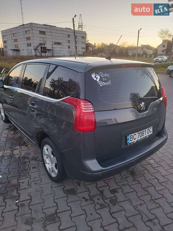 Микровэн Peugeot 5008 2013 в Львове