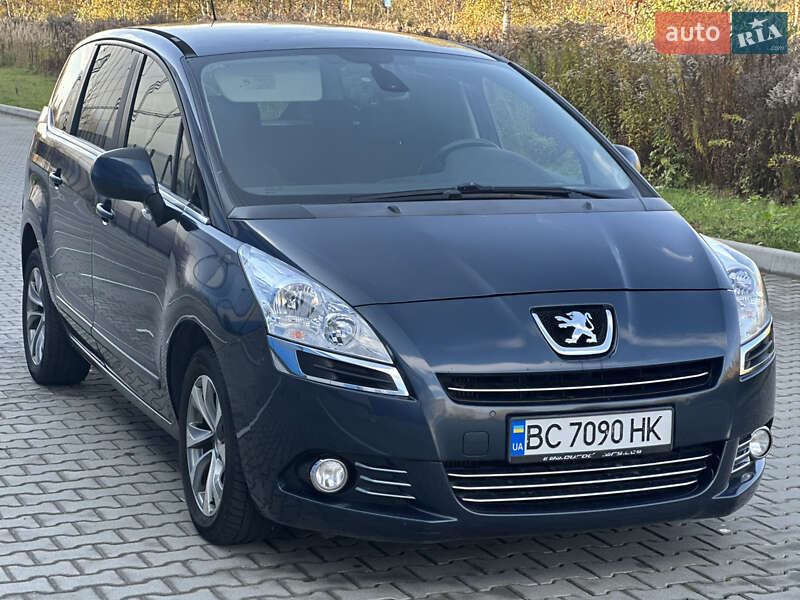 Peugeot 5008 2013
