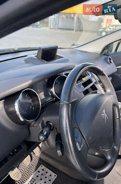 Микровэн Peugeot 5008 2009 в 