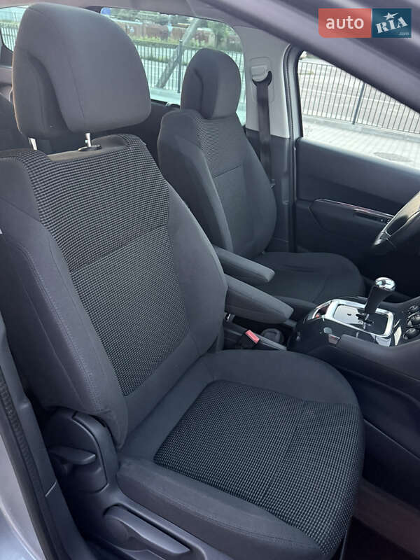 Микровэн Peugeot 5008 2014 в Калуше фото 29 Микровэн Peugeot 5008 2014 в Калуше