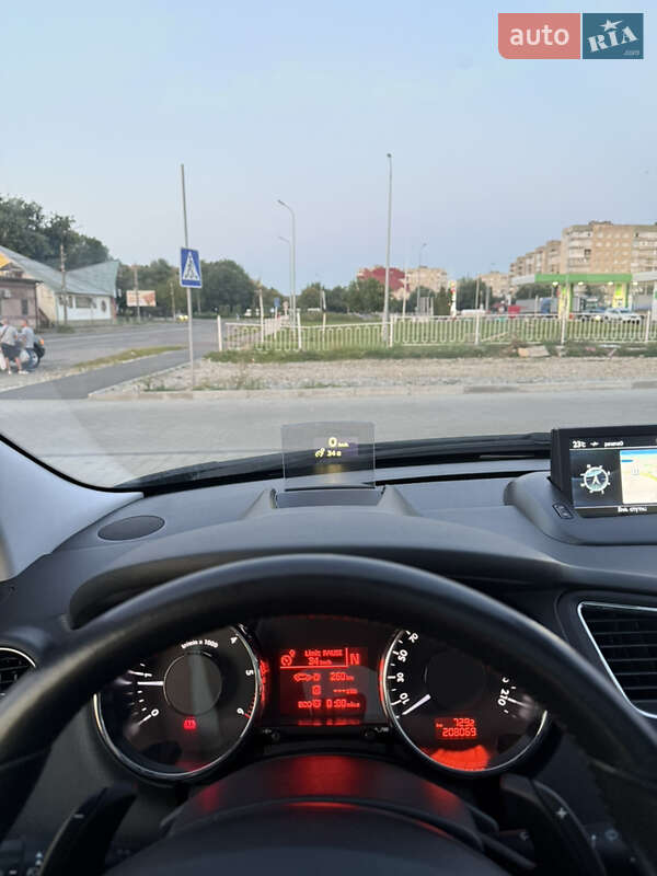 Микровэн Peugeot 5008 2014 в Калуше фото 37 Микровэн Peugeot 5008 2014 в Калуше