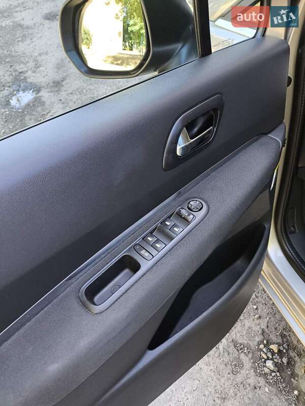 Микровэн Peugeot 5008 2012 в Калуше