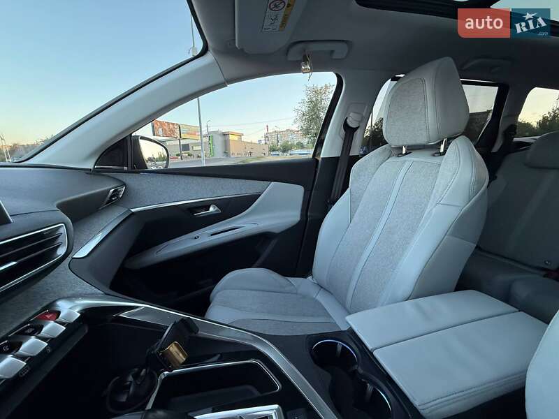 Внедорожник / Кроссовер Peugeot 5008 2017 в Кривом Роге фото 47 Внедорожник / Кроссовер Peugeot 5008 2017 в Кривом Роге