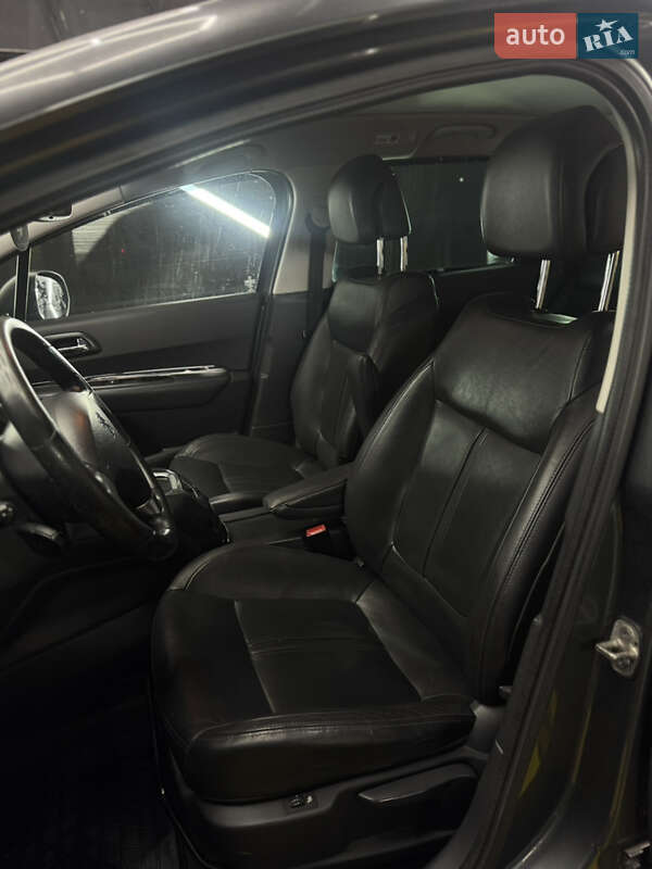 Микровэн Peugeot 5008 2011 в Львове