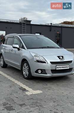 Микровэн Peugeot 5008 2013 в Кривом Роге