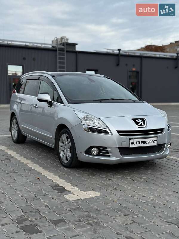 Peugeot 5008 2013