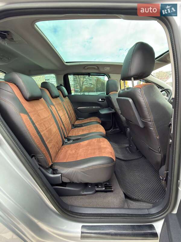 Мікровен Peugeot 5008 2013 в Кривому Розі фото 26 Мікровен Peugeot 5008 2013 в Кривому Розі
