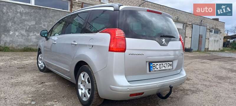 Peugeot 5008 2013