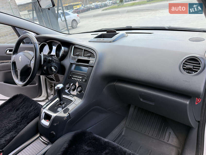 Микровэн Peugeot 5008 2010 в Теребовле