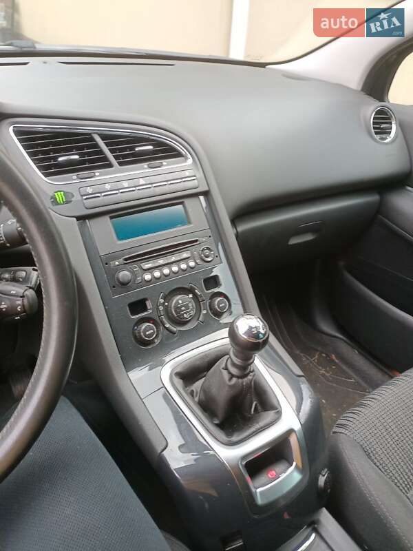 Микровэн Peugeot 5008 2013 в Житомире