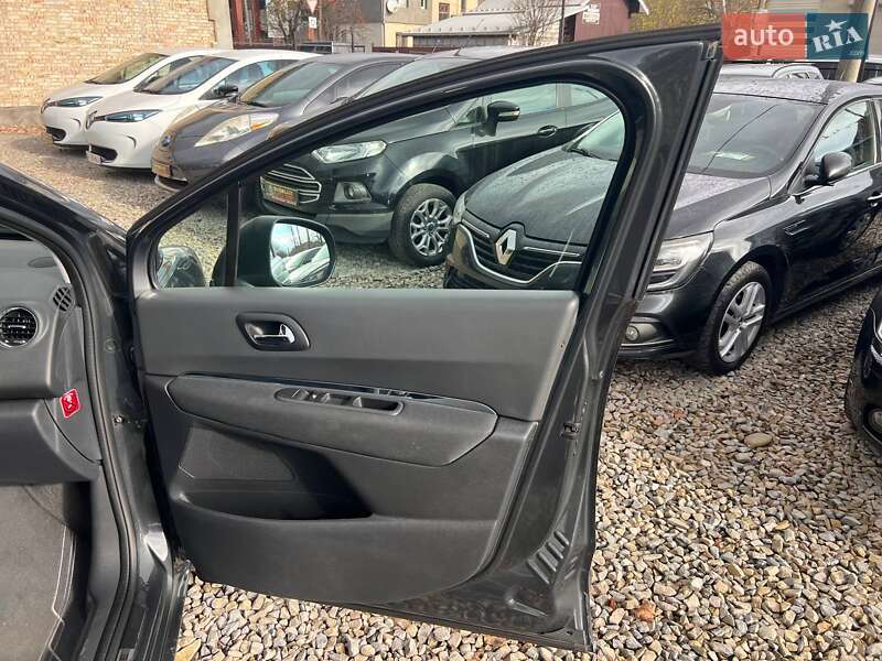 Микровэн Peugeot 5008 2015 в Коломые