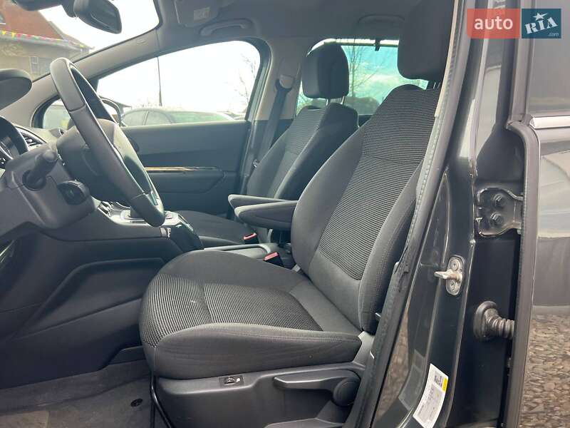 Микровэн Peugeot 5008 2015 в Коломые