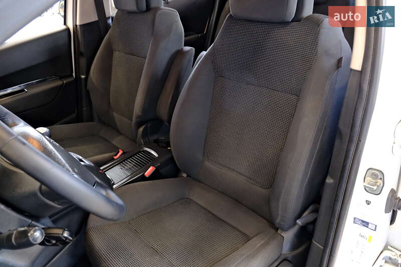 Микровэн Peugeot 5008 2014 в Одессе