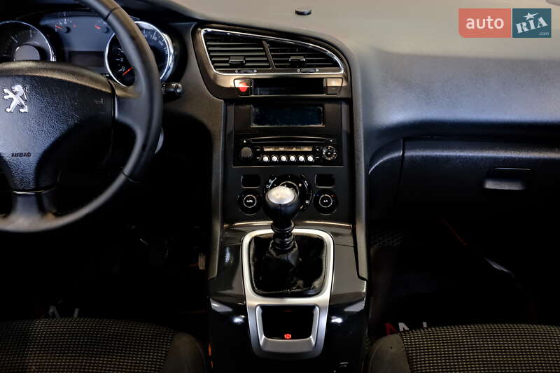 Микровэн Peugeot 5008 2014 в Одессе