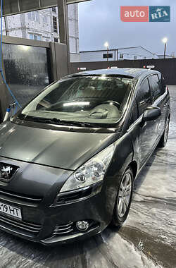 Мікровен Peugeot 5008 2010 в Києві