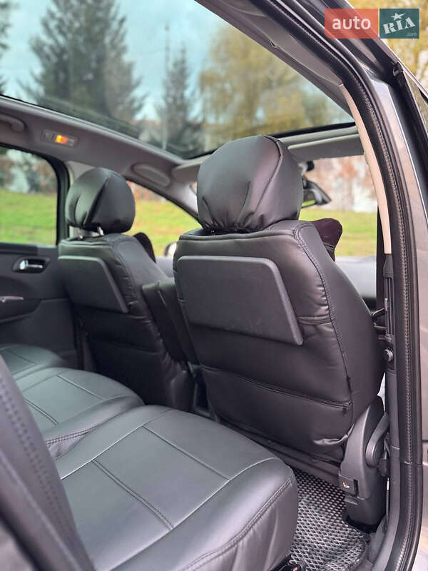 Микровэн Peugeot 5008 2010 в Луцке фото 9 Микровэн Peugeot 5008 2010 в Луцке