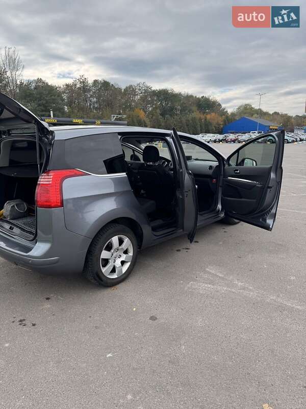 Микровэн Peugeot 5008 2011 в Львове фото 2 Микровэн Peugeot 5008 2011 в Львове