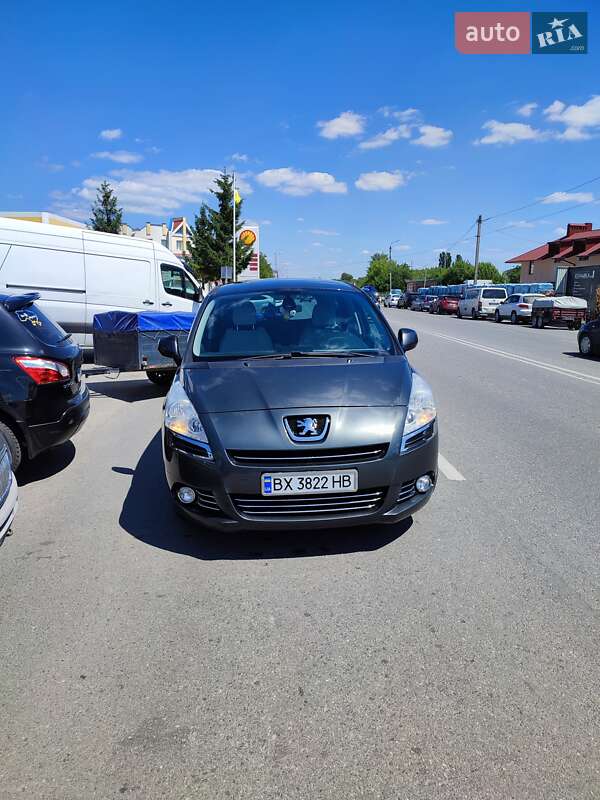 Микровэн Peugeot 5008 2013 в Каменец-Подольском