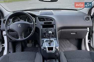 Микровэн Peugeot 5008 2015 в Дубно