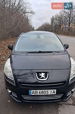 Микровэн Peugeot 5008 2011 в Казатине