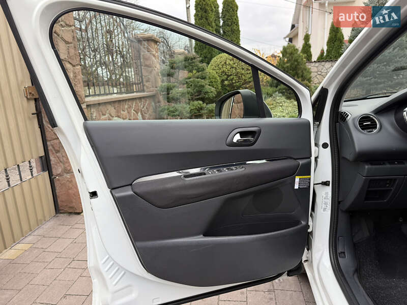 Микровэн Peugeot 5008 2012 в Тернополе