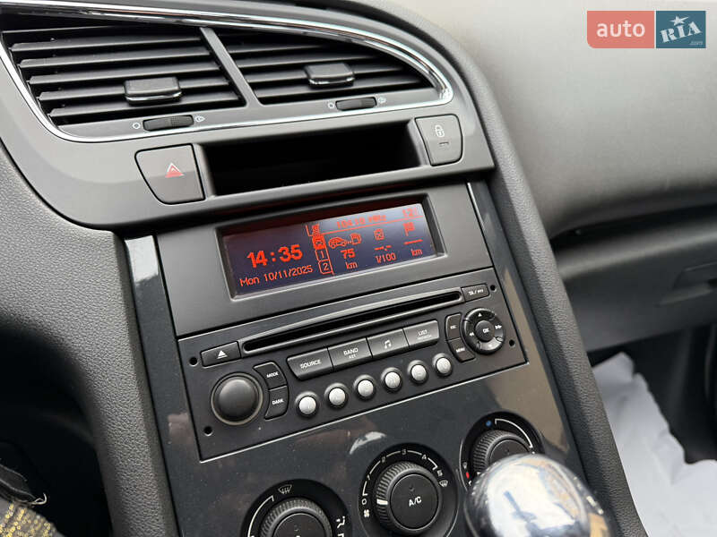 Микровэн Peugeot 5008 2012 в Тернополе