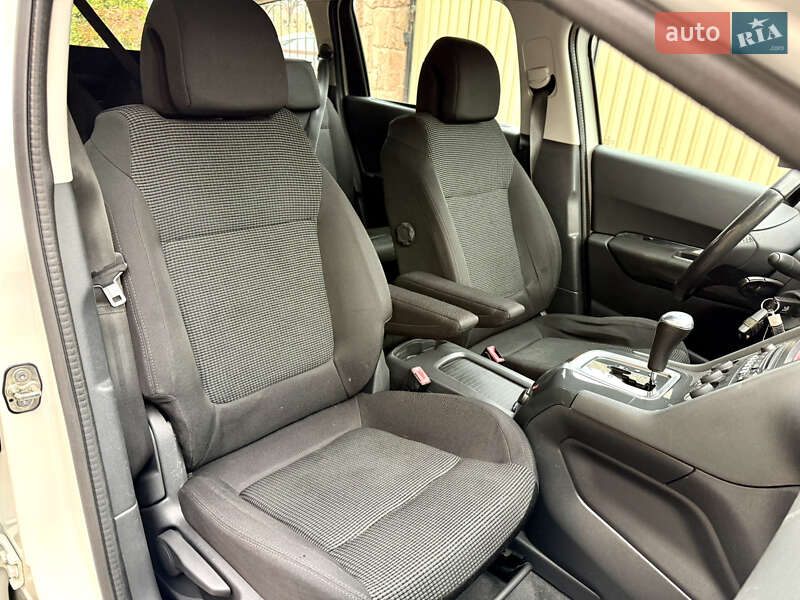 Микровэн Peugeot 5008 2012 в Тернополе