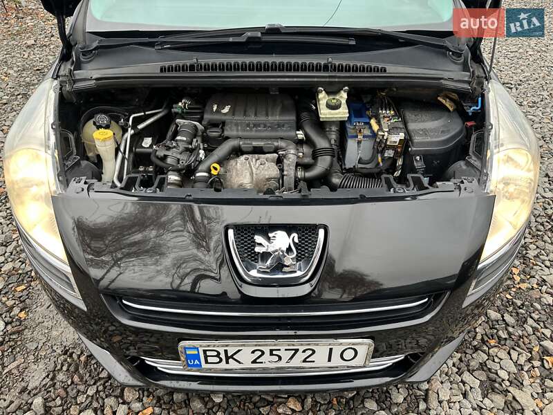 Микровэн Peugeot 5008 2010 в Смеле
