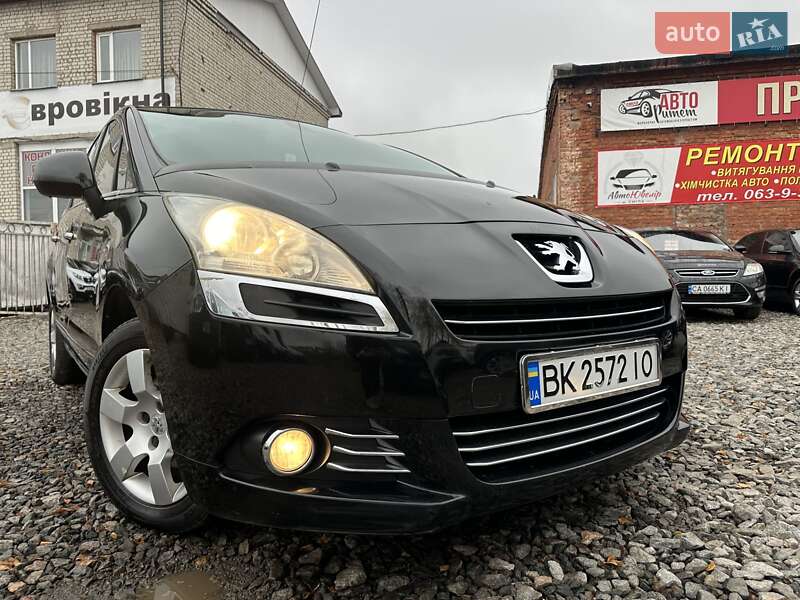 Микровэн Peugeot 5008 2010 в Смеле