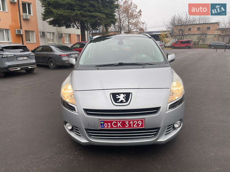 Peugeot 5008 2011 Peugeot 5008 2011