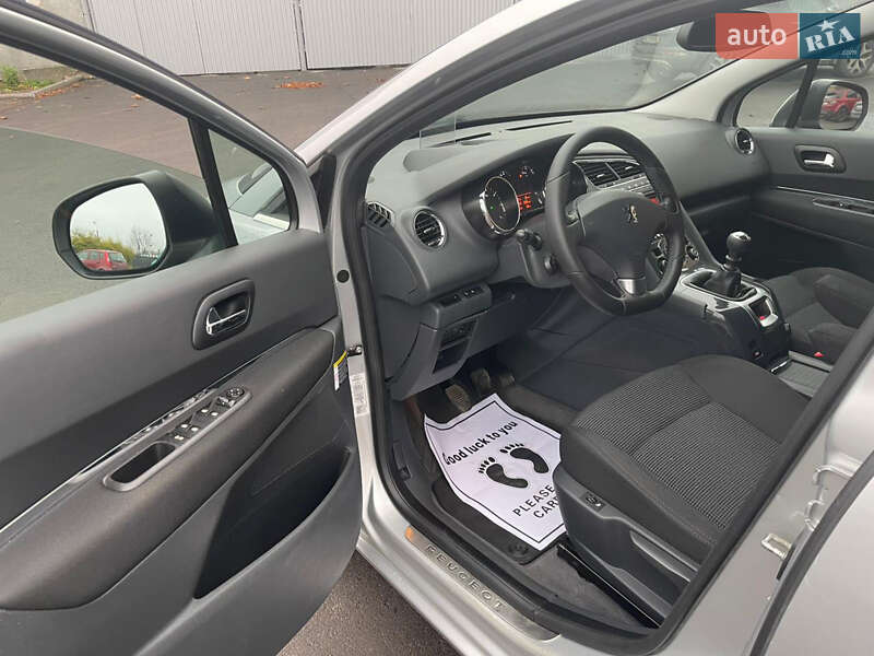Микровэн Peugeot 5008 2011 в Ровно