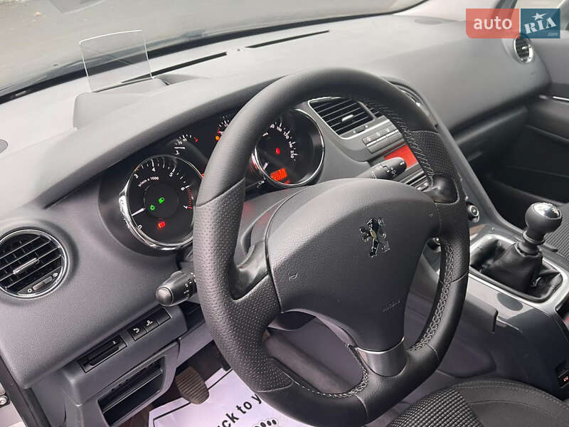 Микровэн Peugeot 5008 2011 в Ровно