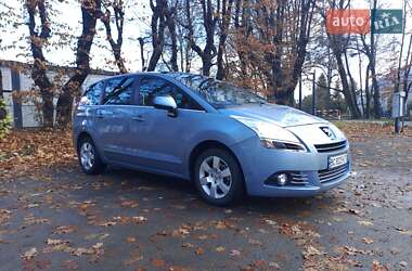 Микровэн Peugeot 5008 2010 в Львове