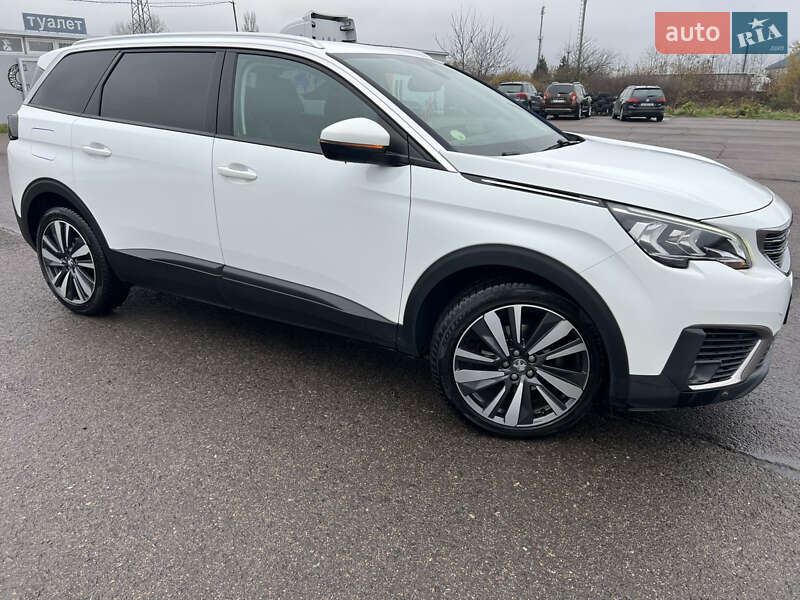 Внедорожник / Кроссовер Peugeot 5008 2017 в Ужгороде фото 5 Внедорожник / Кроссовер Peugeot 5008 2017 в Ужгороде