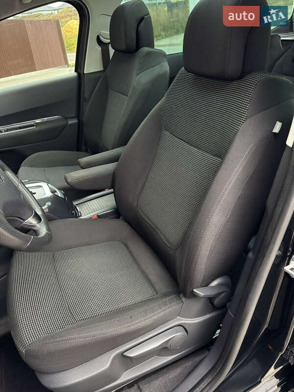 Микровэн Peugeot 5008 2011 в Луцке