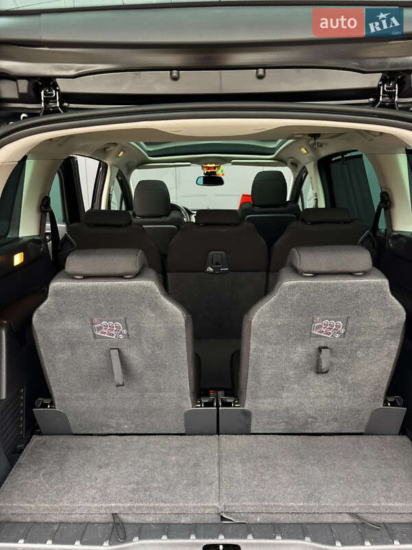 Микровэн Peugeot 5008 2011 в Луцке