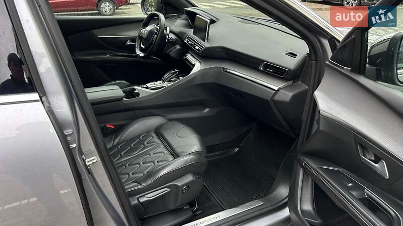 Внедорожник / Кроссовер Peugeot 5008 2019 в Ивано-Франковске