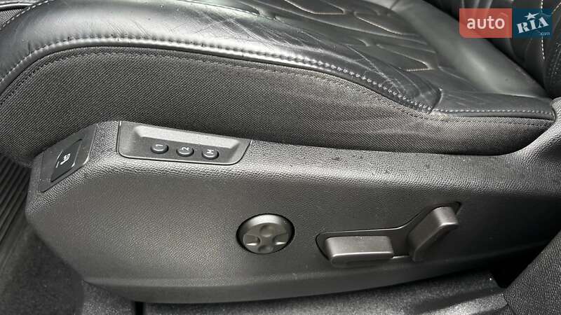 Внедорожник / Кроссовер Peugeot 5008 2019 в Ивано-Франковске