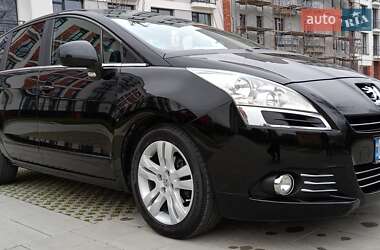 Микровэн Peugeot 5008 2010 в Самборе