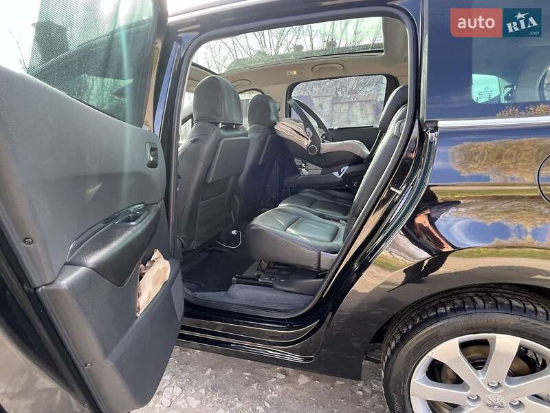 Микровэн Peugeot 5008 2015 в Львове