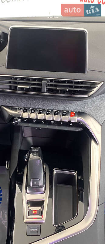 Позашляховик / Кросовер Peugeot 5008 2018 в Львові фото 19 Позашляховик / Кросовер Peugeot 5008 2018 в Львові