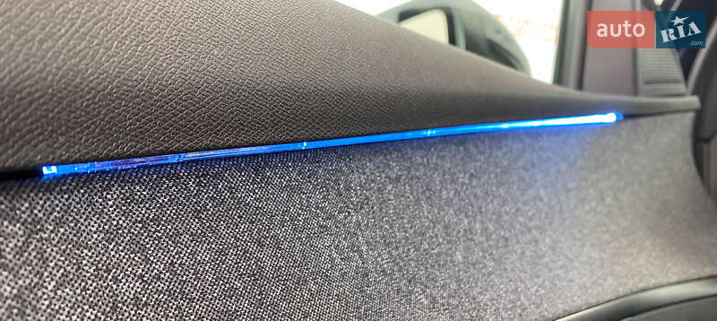 Позашляховик / Кросовер Peugeot 5008 2018 в Львові фото 22 Позашляховик / Кросовер Peugeot 5008 2018 в Львові