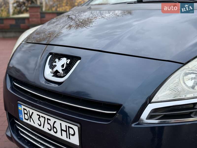 Мікровен Peugeot 5008 2011 в Рівному